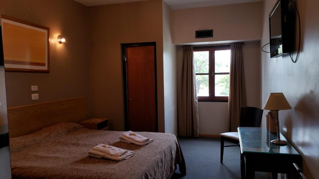 Hotel Lazaro Villa Mercedes Exteriér fotografie